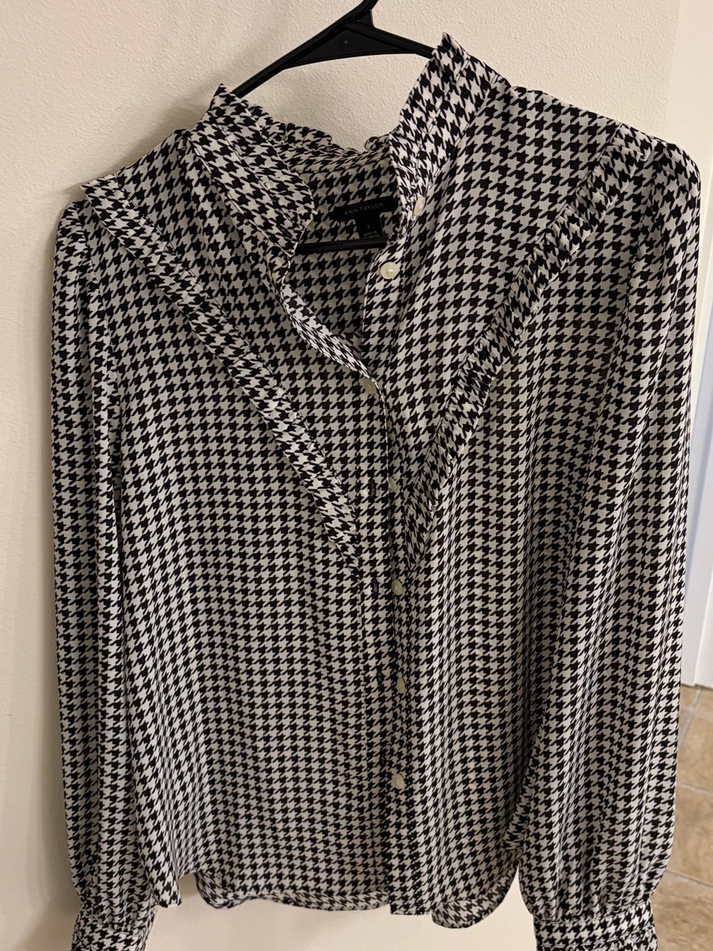 Ann Taylor Black and White Houndstooth Blouse